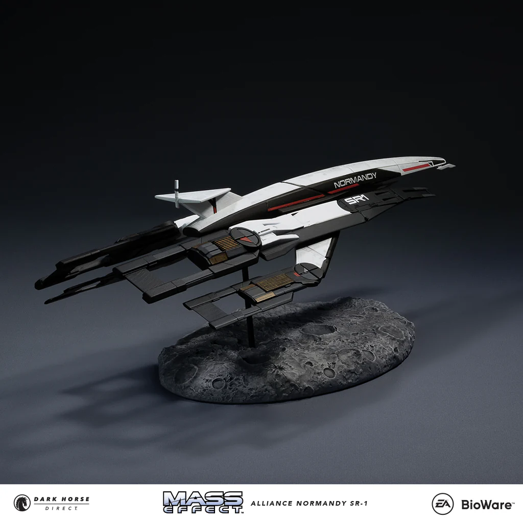 Mass Effect: Alliance Normandy SR-1 Ship Replica - Image 3