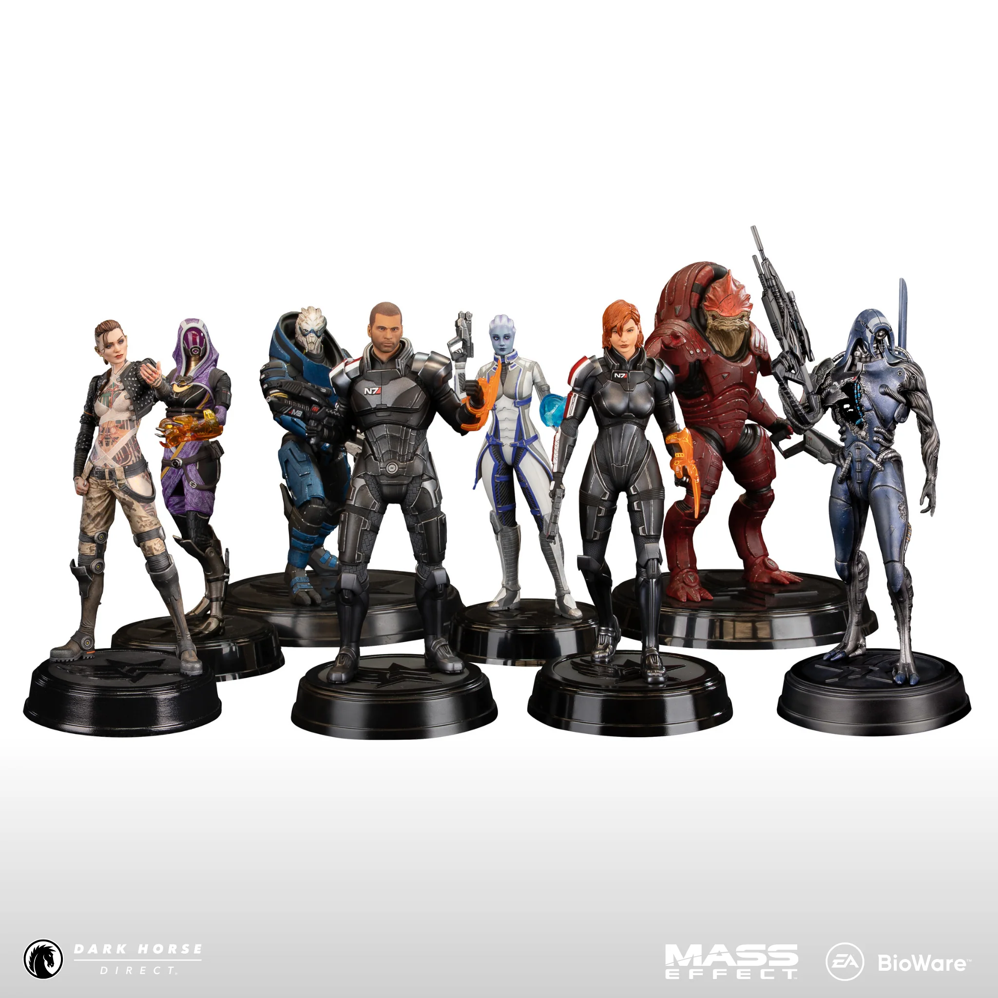 Mass Effect: Commander John Shepard Figure - Image 14