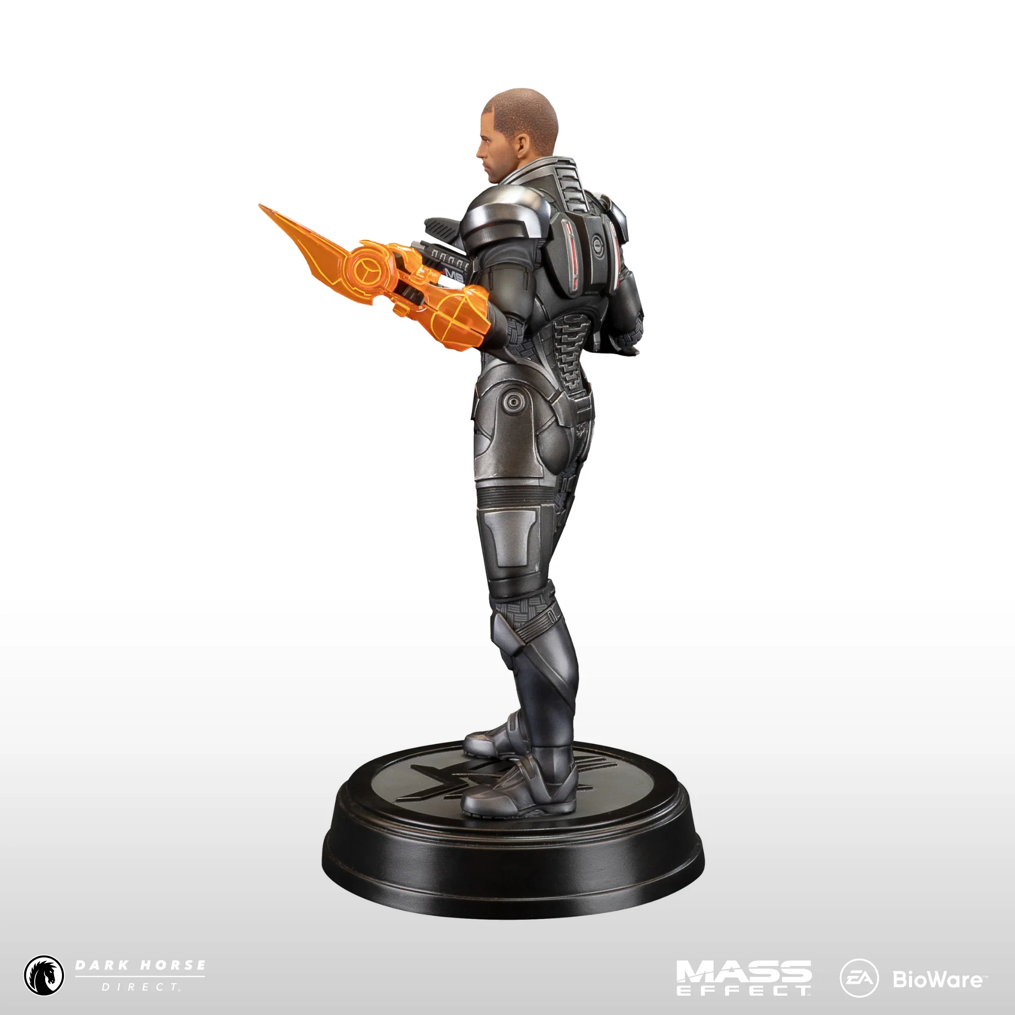 Mass Effect: Commander John Shepard Figure - Image 4