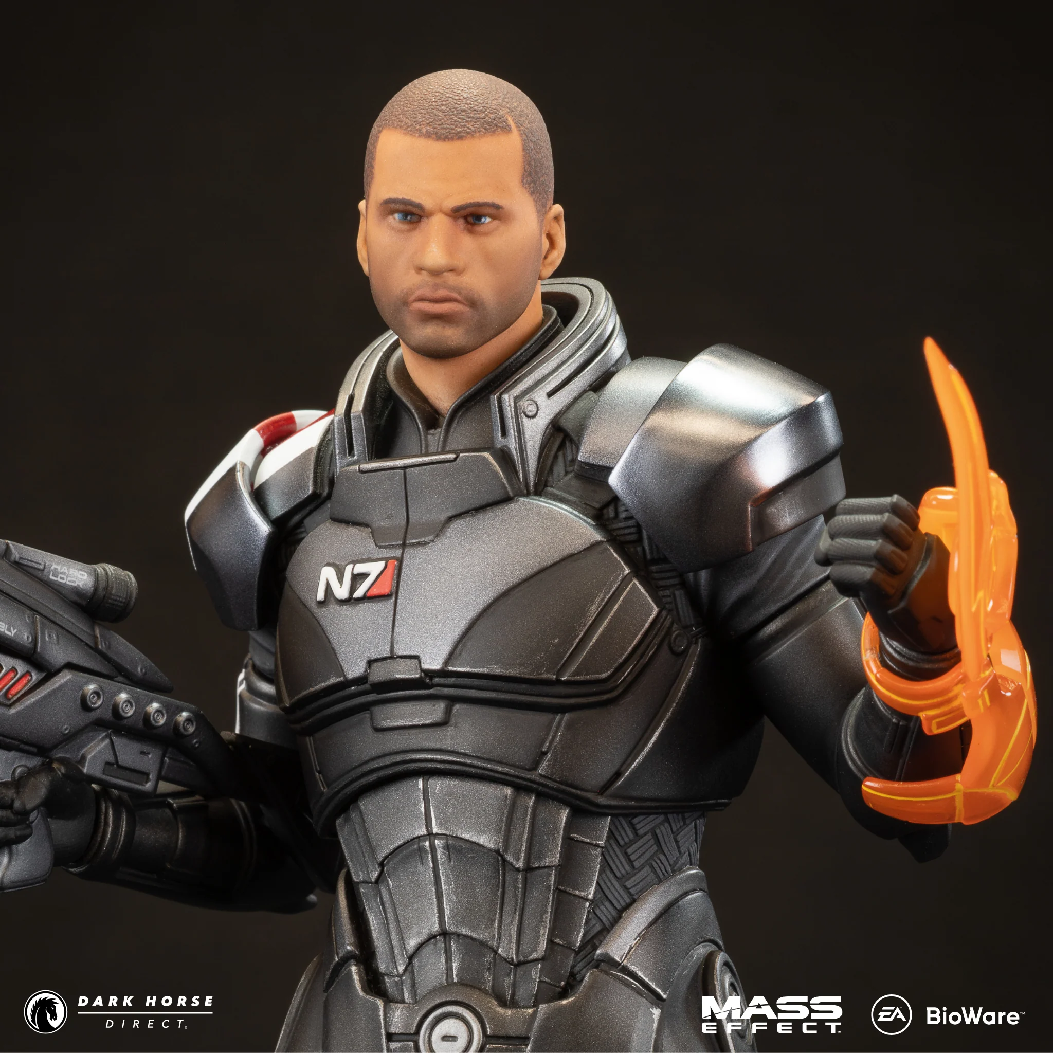 Mass Effect: Commander John Shepard Figure - Image 9